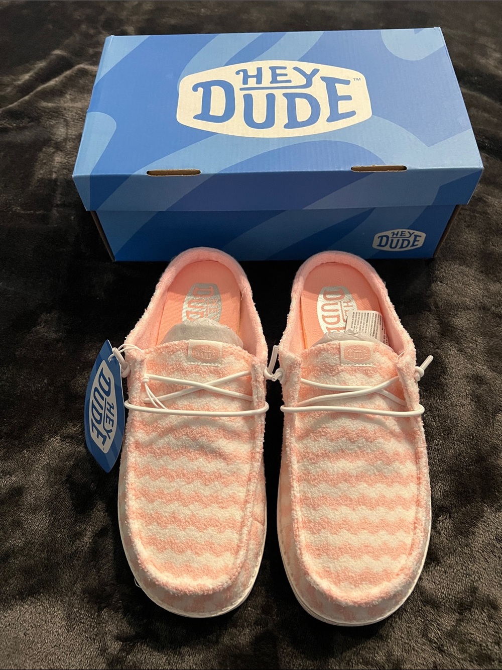 NWT Hey Dude Pink & White Slip Ons - Picture 2 of 6